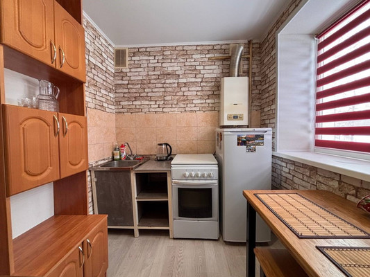 Продам двухкомнатную (2-комн.) квартиру, академика Королева ул, 10, Брянск г