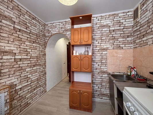 Продам двухкомнатную (2-комн.) квартиру, академика Королева ул, 10, Брянск г