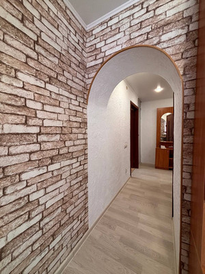 Продам двухкомнатную (2-комн.) квартиру, академика Королева ул, 10, Брянск г