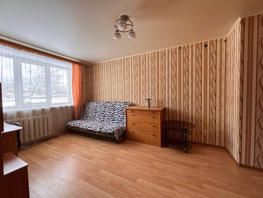 Продам двухкомнатную (2-комн.) квартиру, академика Королева ул, 10, Брянск г