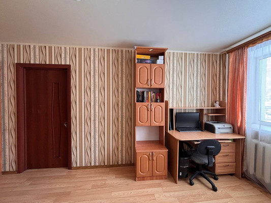 Продам двухкомнатную (2-комн.) квартиру, академика Королева ул, 10, Брянск г