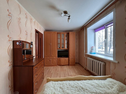 Продам двухкомнатную (2-комн.) квартиру, академика Королева ул, 10, Брянск г