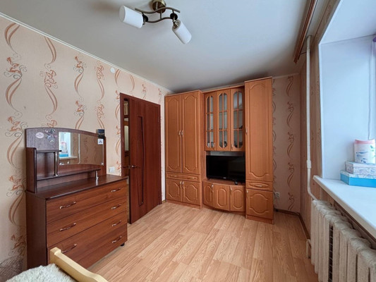 Продам двухкомнатную (2-комн.) квартиру, академика Королева ул, 10, Брянск г