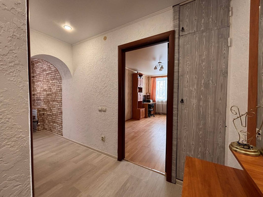 Продам двухкомнатную (2-комн.) квартиру, академика Королева ул, 10, Брянск г