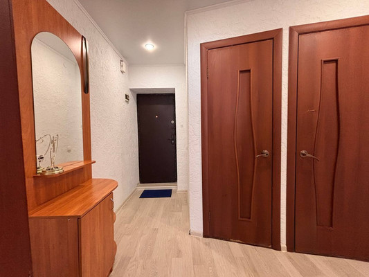 Продам двухкомнатную (2-комн.) квартиру, академика Королева ул, 10, Брянск г