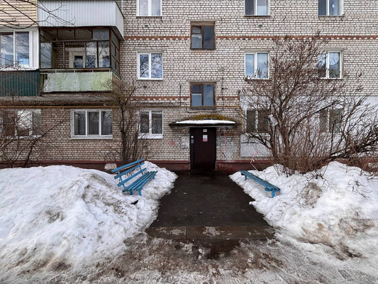 Продам двухкомнатную (2-комн.) квартиру, академика Королева ул, 10, Брянск г