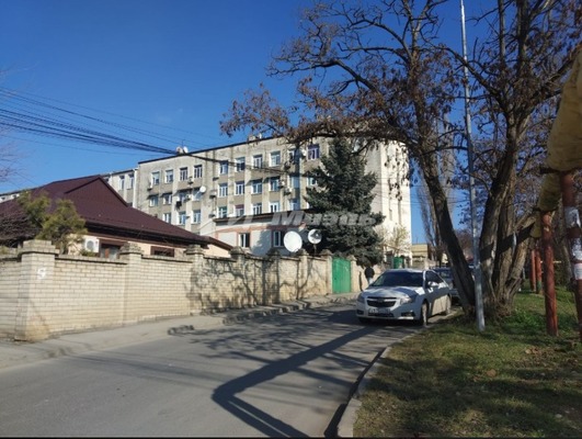 Продам однокомнатную (1-комн.) квартиру, Лизы Чайкиной ул, 13, Симферополь г