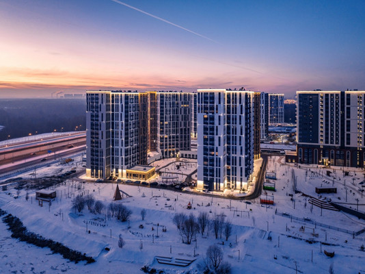 Продам трехкомнатную (3-комн.) квартиру, Братьев Гранат ул, 6, Сосенское п