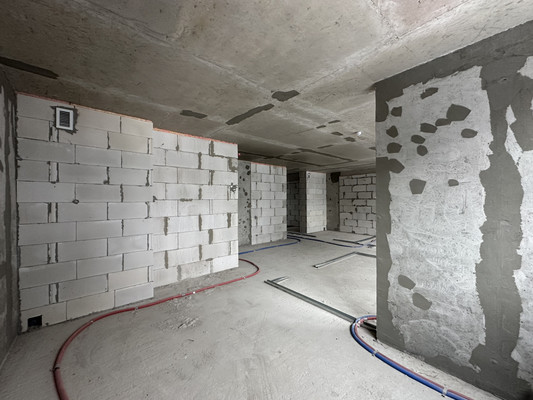 Продам трехкомнатную (3-комн.) квартиру, Братьев Гранат ул, 6, Сосенское п