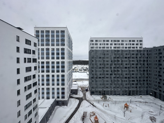 Продам трехкомнатную (3-комн.) квартиру, Братьев Гранат ул, 6, Сосенское п