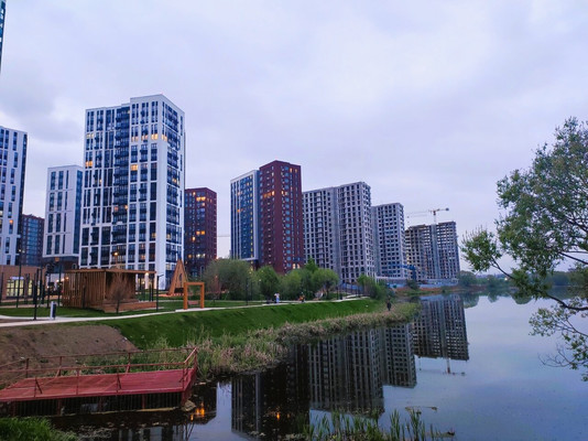 Продам трехкомнатную (3-комн.) квартиру, Братьев Гранат ул, 6, Сосенское п