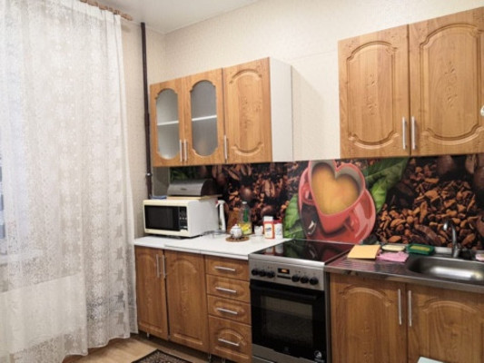 Сдам однокомнатную (1-комн.) квартиру, Вознесенское ш, 49к2, Колпино г