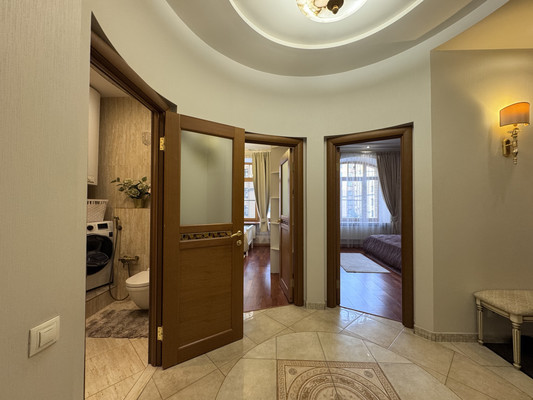 Продам двухкомнатную (2-комн.) квартиру, Нахимова ул, 15, Санкт-Петербург г