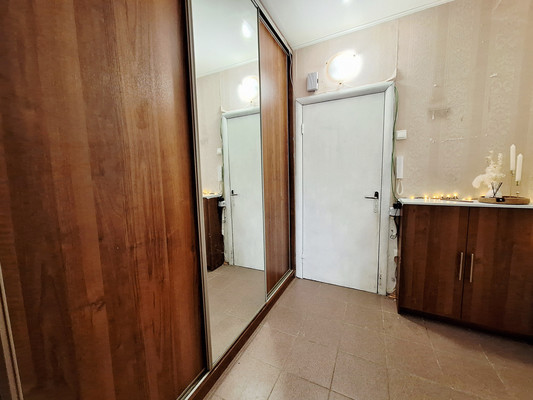 Продам комнату в 3-комн. квартире, Маршала Захарова ул, 22Ак1, Санкт-Петербург г