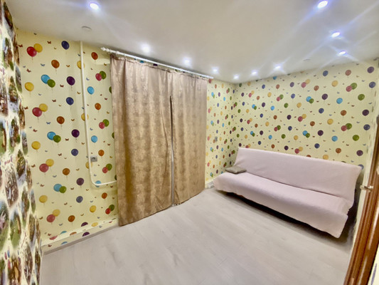 Продам двухкомнатную (2-комн.) квартиру, Заречная ул, 7, Ханты-Мансийск г