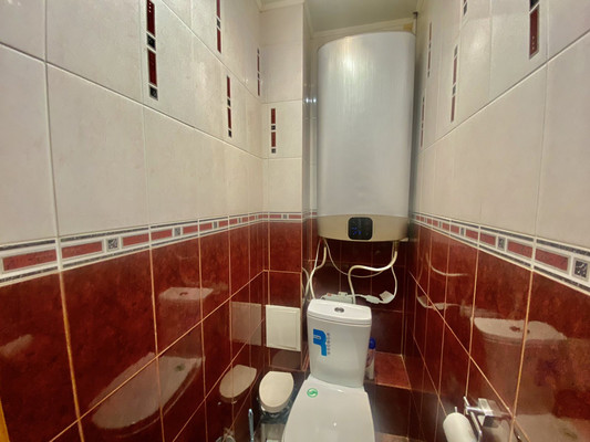 Продам двухкомнатную (2-комн.) квартиру, Заречная ул, 7, Ханты-Мансийск г