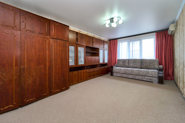 Продам двухкомнатную (2-комн.) квартиру, Симферопольская ул, 58, Краснодар г