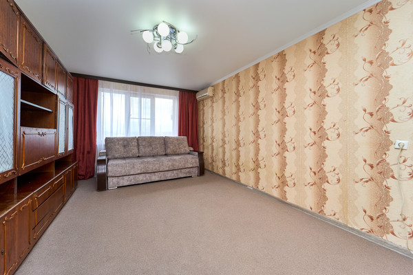 Продам двухкомнатную (2-комн.) квартиру, Симферопольская ул, 58, Краснодар г