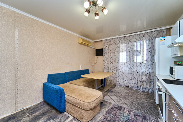 Продам двухкомнатную (2-комн.) квартиру, Симферопольская ул, 58, Краснодар г