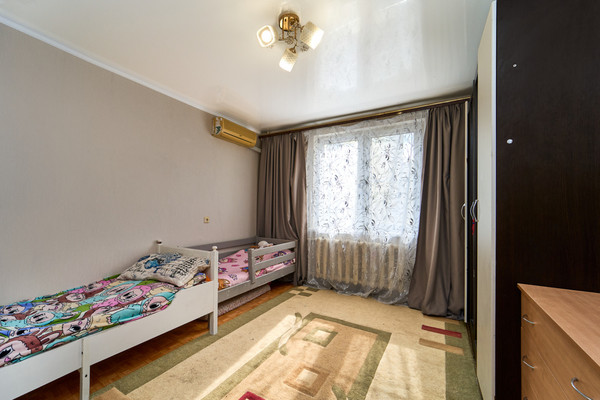 Продам двухкомнатную (2-комн.) квартиру, Симферопольская ул, 58, Краснодар г