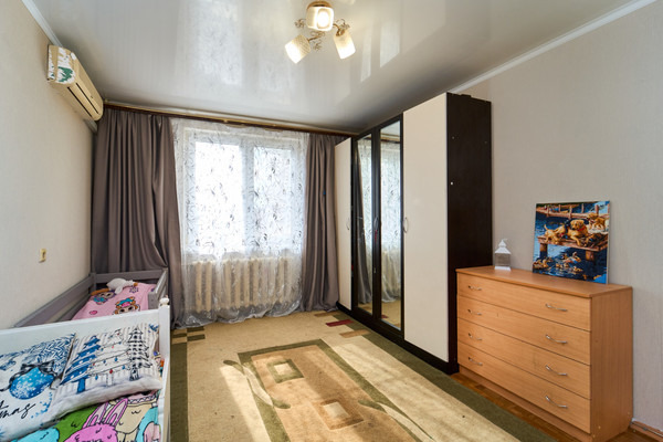 Продам двухкомнатную (2-комн.) квартиру, Симферопольская ул, 58, Краснодар г