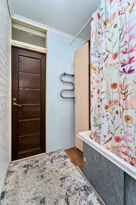 Продам двухкомнатную (2-комн.) квартиру, Симферопольская ул, 58, Краснодар г