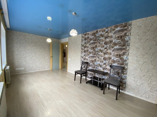 Продам трехкомнатную (3-комн.) квартиру, Советской Армии ул, 32, Армавир г