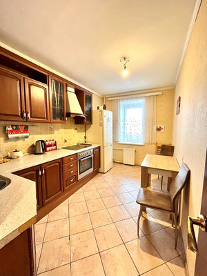 Продам однокомнатную (1-комн.) квартиру, Колхозная ул, 16к1, Услонь д