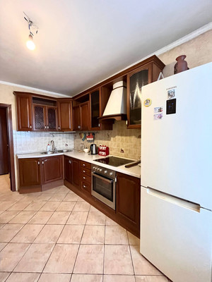 Продам однокомнатную (1-комн.) квартиру, Колхозная ул, 16к1, Услонь д