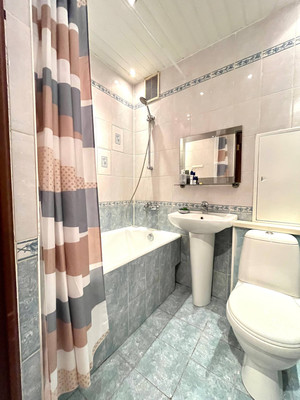 Продам однокомнатную (1-комн.) квартиру, Колхозная ул, 16к1, Услонь д