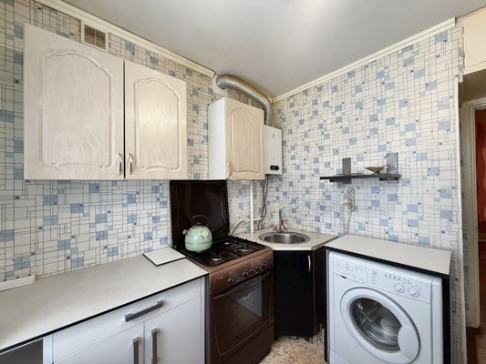 Продам двухкомнатную (2-комн.) квартиру, Костычева ул, 35, Брянск г