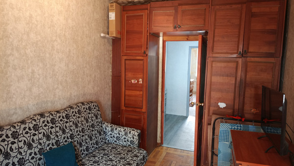 Продам трехкомнатную (3-комн.) квартиру, Аральская ул, 71, Симферополь г