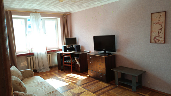 Продам трехкомнатную (3-комн.) квартиру, Аральская ул, 71, Симферополь г