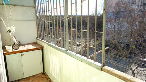 Продам трехкомнатную (3-комн.) квартиру, Аральская ул, 71, Симферополь г