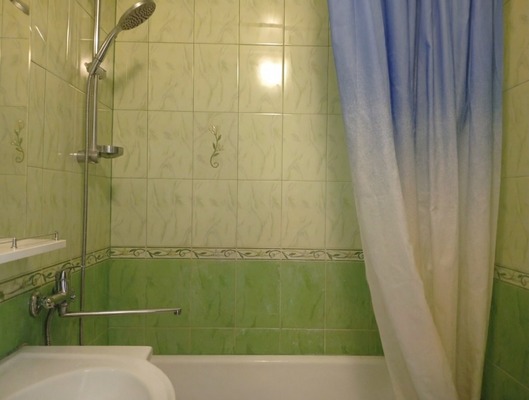 Продам двухкомнатную (2-комн.) квартиру, Комсомольская пл, 6к2, Нижний Новгород г