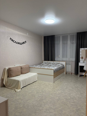 Продам однокомнатную (1-комн.) квартиру, Самаровская ул, 8к1, Ханты-Мансийск г