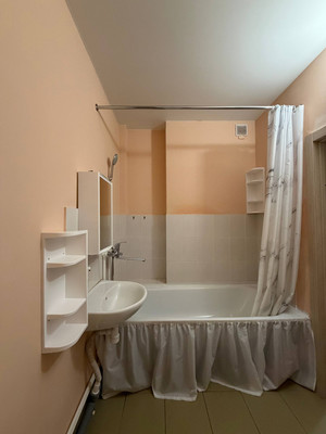 Продам однокомнатную (1-комн.) квартиру, Самаровская ул, 8к1, Ханты-Мансийск г