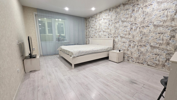 Продам трехкомнатную (3-комн.) квартиру, Базовый пер, 54, Екатеринбург г