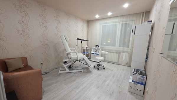 Продам трехкомнатную (3-комн.) квартиру, Базовый пер, 54, Екатеринбург г