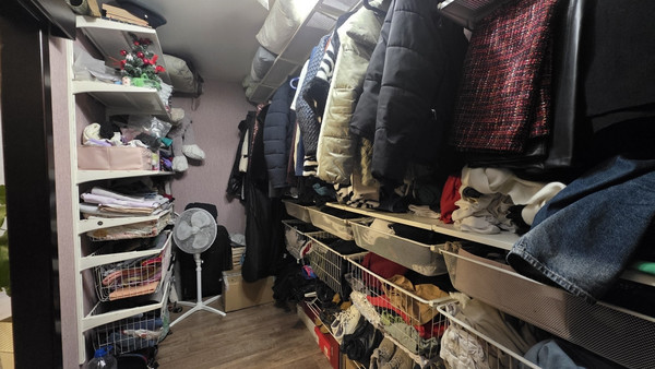 Продам трехкомнатную (3-комн.) квартиру, Базовый пер, 54, Екатеринбург г