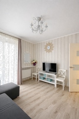 Продам однокомнатную (1-комн.) квартиру, Имени Ю. Гагарина парк, 16Б, Калининград г