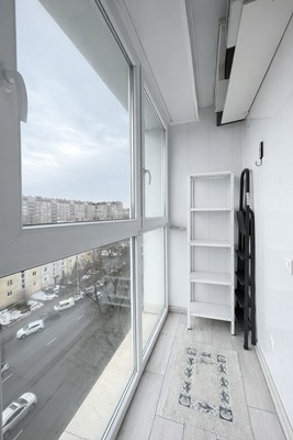 Продам однокомнатную (1-комн.) квартиру, Имени Ю. Гагарина парк, 16Б, Калининград г