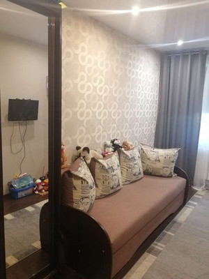 Продам трехкомнатную (3-комн.) квартиру, Лесопильная ул, 59, Калининград г