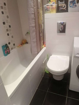 Продам трехкомнатную (3-комн.) квартиру, Лесопильная ул, 59, Калининград г