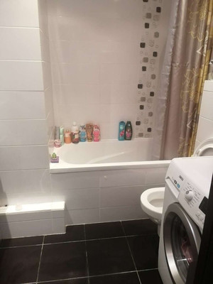 Продам трехкомнатную (3-комн.) квартиру, Лесопильная ул, 59, Калининград г