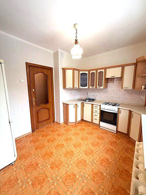 Продам двухкомнатную (2-комн.) квартиру, Ясная ул, 3, Калининград г