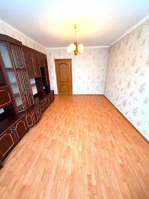 Продам двухкомнатную (2-комн.) квартиру, Ясная ул, 3, Калининград г