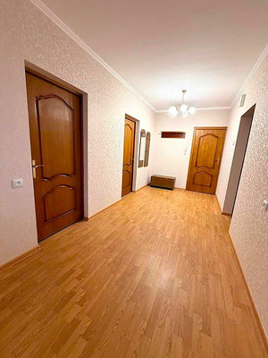 Продам двухкомнатную (2-комн.) квартиру, Ясная ул, 3, Калининград г