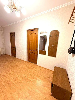 Продам двухкомнатную (2-комн.) квартиру, Ясная ул, 3, Калининград г