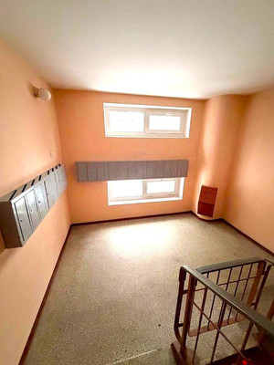 Продам двухкомнатную (2-комн.) квартиру, Ясная ул, 3, Калининград г